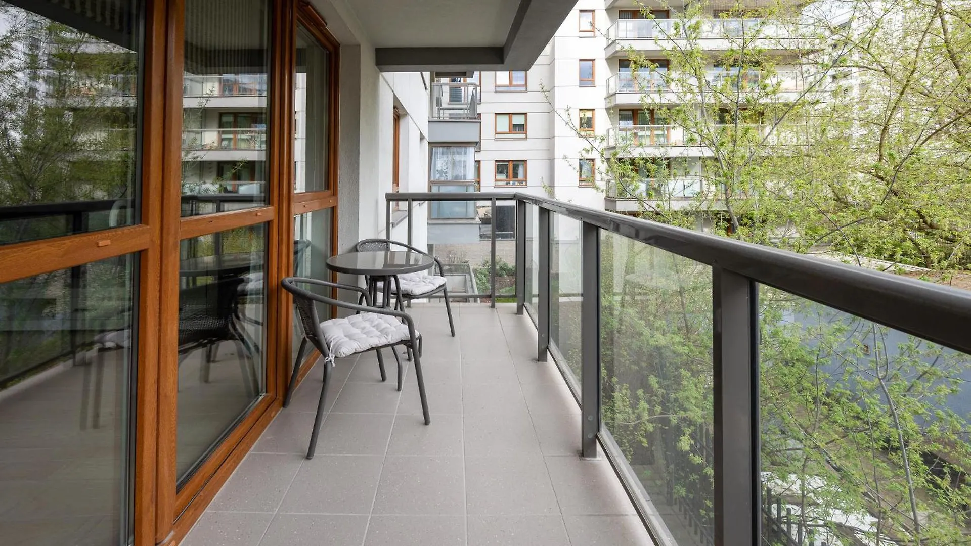 Aleja Krakowska Comfy Apartment Warschau Polen
