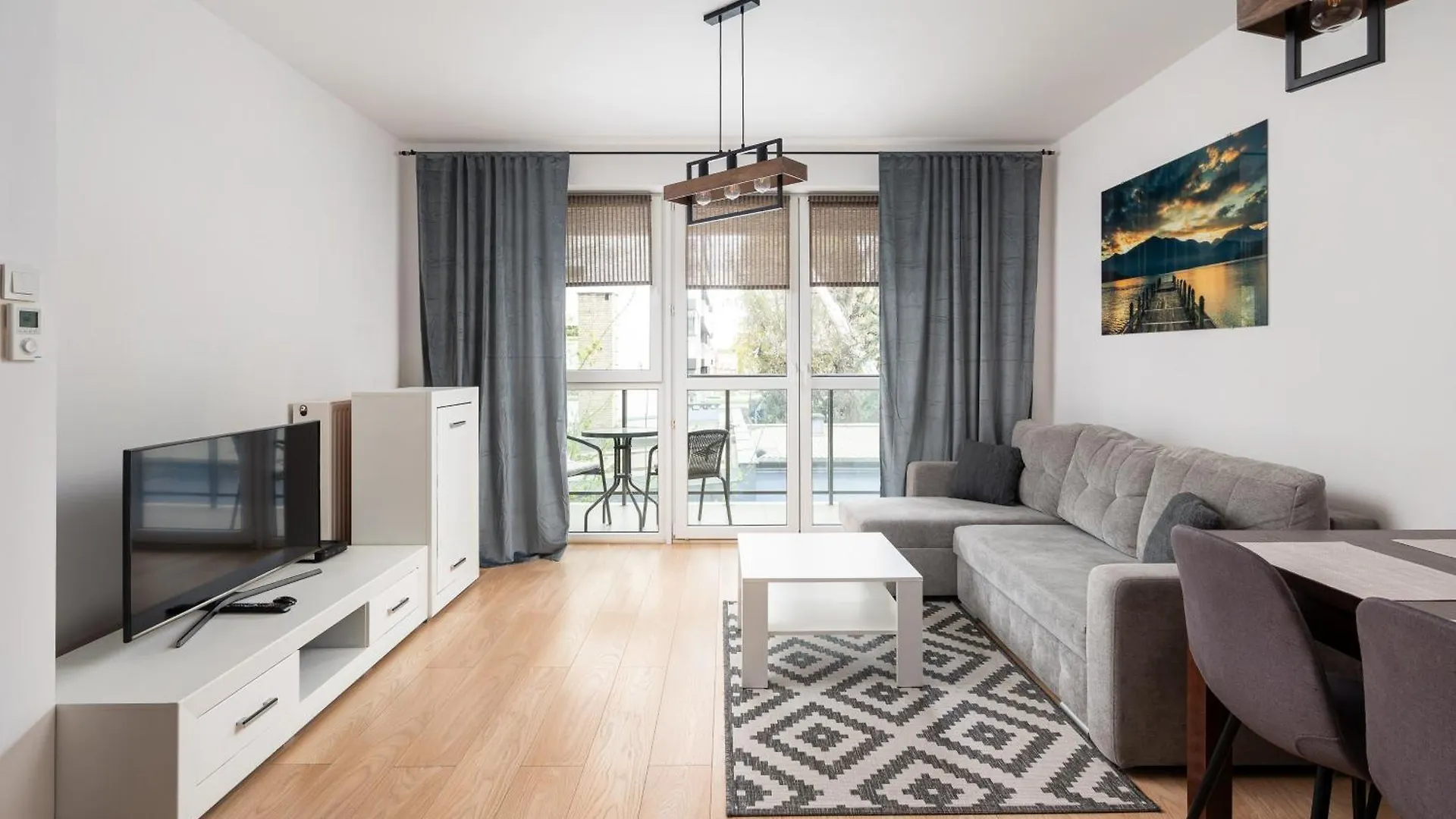 Aleja Krakowska Comfy Apartment Warsaw