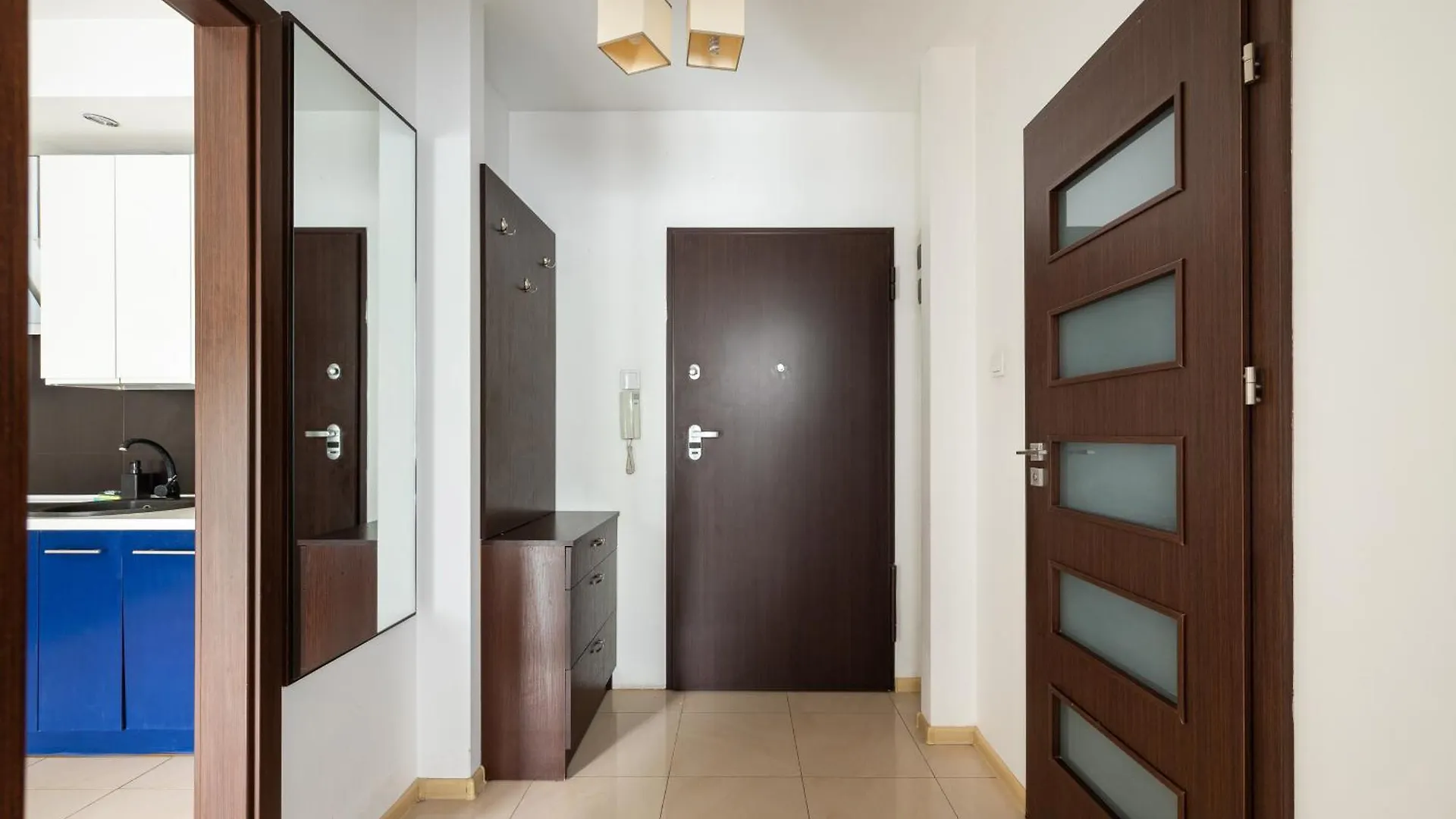Aleja Krakowska Comfy Apartment Warsaw